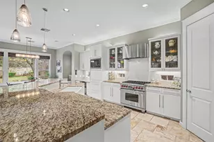 816 Stonewall Ridge Ln, Westlake, TX 78746 - Photo 12