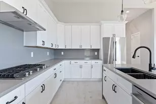 105 Golden Eagle, Horseshoe Bay, TX 78657 - Photo 16
