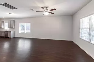 225 Clearlake Dr, Hutto, TX 78634 - Photo 10