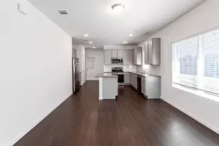 225 Clearlake Dr, Hutto, TX 78634 - Photo 8