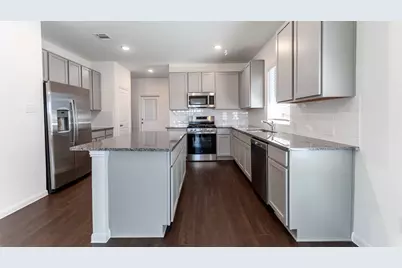 225 Clearlake Drive, Hutto, TX 78634 - Photo 6