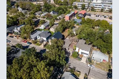 2406 Santa Maria Street, Austin, TX 78702 - Photo 4