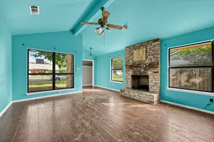 1805 Cedarlawn St, Taylor, TX 76574 - Photo 4