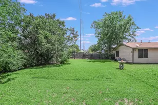 403 Janis, Georgetown, TX 78628 - Photo 18