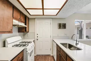 403 Janis, Georgetown, TX 78628 - Photo 8