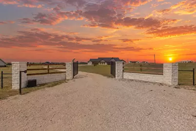 323 County Road 301, Granger, TX 76530 - Photo 2