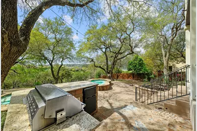 13601 Montview Drive, Austin, TX 78732 - Photo 18