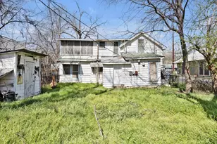 2705 E 2nd St, Austin, TX 78702 - Photo 24