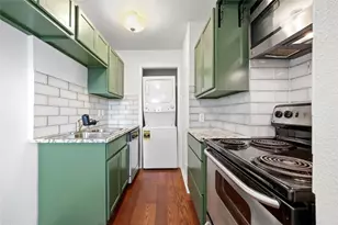 1110 W 22nd St, Austin, TX 78705 - Photo 4