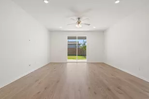 424 Treadwell Ln, Kyle, TX 78640 - Photo 14