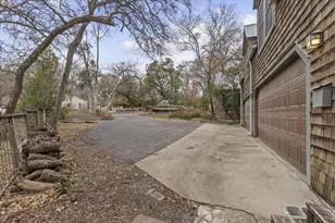 1607 Sharon Ln, Austin, TX 78703 - Photo 28