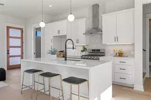 6321 Friendswood Dr, Austin, TX 78723 - Photo 2