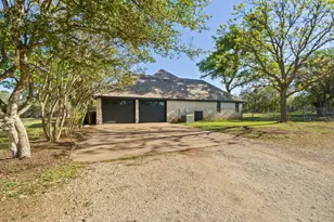 28 Country Oaks Dr, Buda, TX 78610 - Photo 30