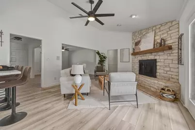 28 Country Oaks Drive, Buda, TX 78610 - Photo 2