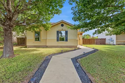 5407 Viewpoint Drive, Austin, TX 78744 - Photo 4