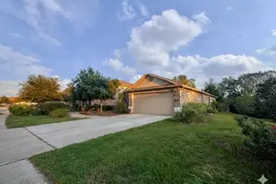 11113 Bachman Dr, Austin, TX 78754 - Photo 2