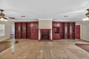 421 W Market St, Lockhart, TX 78644 - Photo 8