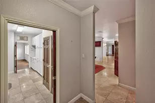 421 W Market St, Lockhart, TX 78644 - Photo 24