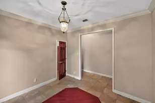 421 W Market St, Lockhart, TX 78644 - Photo 6