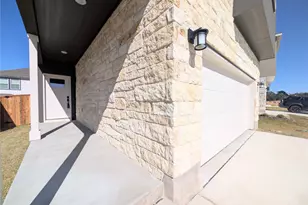 206 Kislingbury Ln, Kyle, TX 78640 - Photo 2