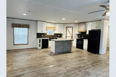 1053 Elm Crest Drive, New Ulm, TX 78950 - Photo 6