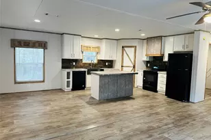 1053 Elm Crest Dr, New Ulm, TX 78950 - Photo 6