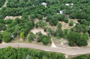 647 Hidden Oaks Dr, Elgin, TX 78621 - Photo 1