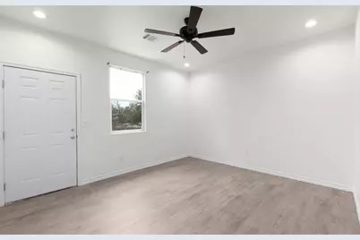870 & 872 Waco Street, Kingsland, TX 78639 - Photo 26