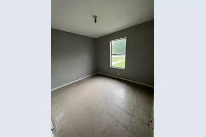 6801 Stonleigh Place #B, Austin, TX 78744 - Photo 4