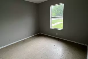 6801 Stonleigh Pl, Austin, TX 78744 - Photo 4