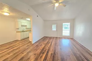 15208 Spring Hill Ln, Pflugerville, TX 78660 - Photo 4