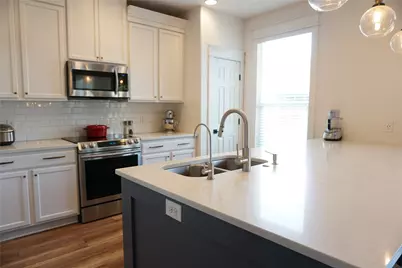 8604 Capitol View Drive, Austin, TX 78747 - Photo 4