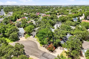 12706 Possum Hollow Dr, Austin, TX 78729 - Photo 34