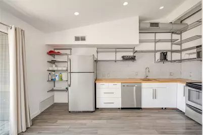 1304 Mariposa Drive #214, Austin, TX 78704 - Photo 12
