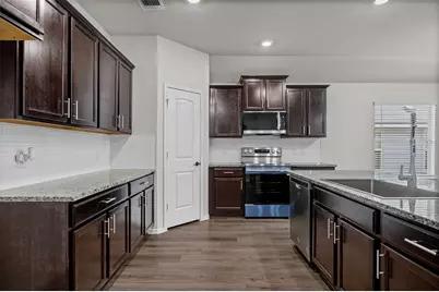 222 Reagor Drive, Taylor, TX 76574 - Photo 8