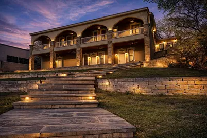 802 Main Street, Bastrop, TX 78602 - Photo 1