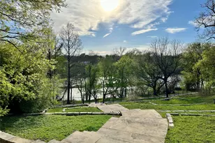 802 Main St, Bastrop, TX 78602 - Photo 4