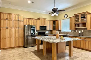 802 Main St, Bastrop, TX 78602 - Photo 18