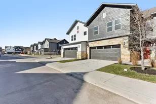 17012 Marsh Wren Pass Dr, Pflugerville, TX 78660 - Photo 2