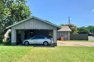 2400 Berkett Dr, Austin, TX 78745 - Photo 2