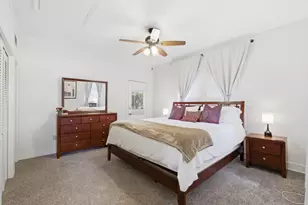 911 E 37th St, Austin, TX 78705 - Photo 34