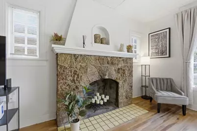 911 E 37th Street, Austin, TX 78705 - Photo 6