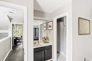 512 Eberhart Ln, Austin, TX 78745 - Photo 16