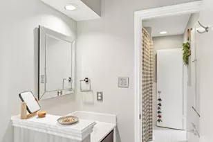 512 Eberhart Ln, Austin, TX 78745 - Photo 22