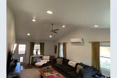 1304 W St Johns Avenue, Austin, TX 78757 - Photo 10