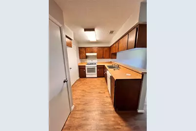 301 12th Street #B, Pflugerville, TX 78660 - Photo 6