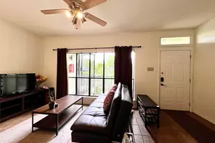 915 W 22nd 1/2 St, Austin, TX 78705 - Photo 8