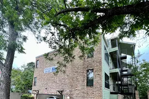 915 W 22nd 1/2 St, Austin, TX 78705 - Photo 1