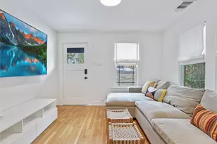 2405 E 8th Street N, Austin, TX 78702 - Photo 6