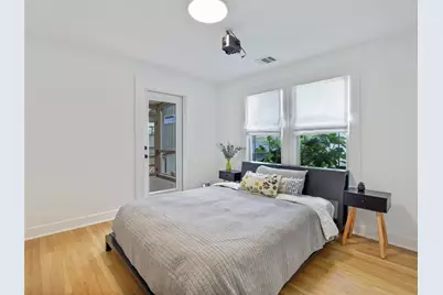 2405 E 8th Street N, Austin, TX 78702 - Photo 12